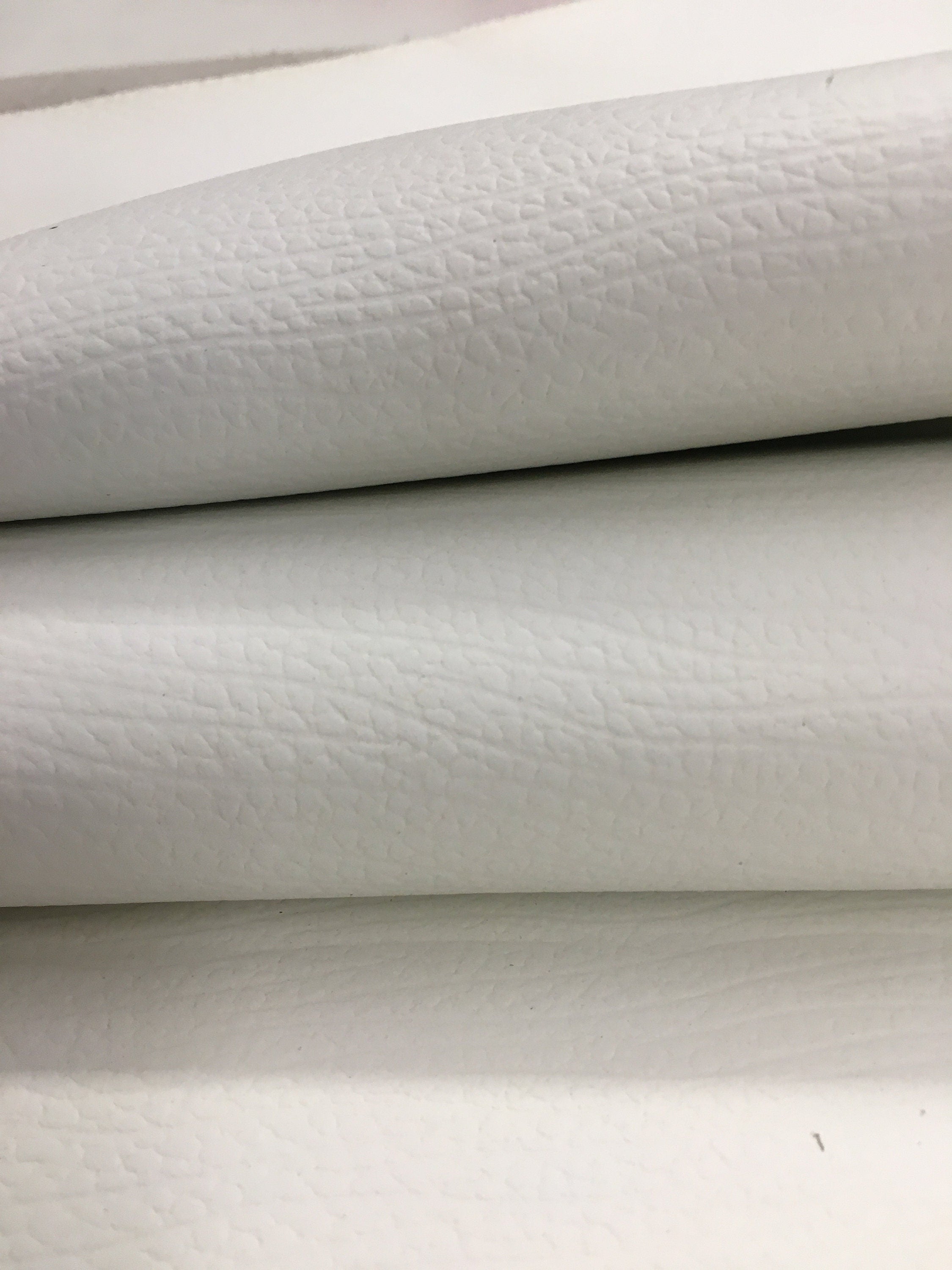 White Leather Nappa | Flat grain | 2.0 mm 5 OZ | Natural real leather side