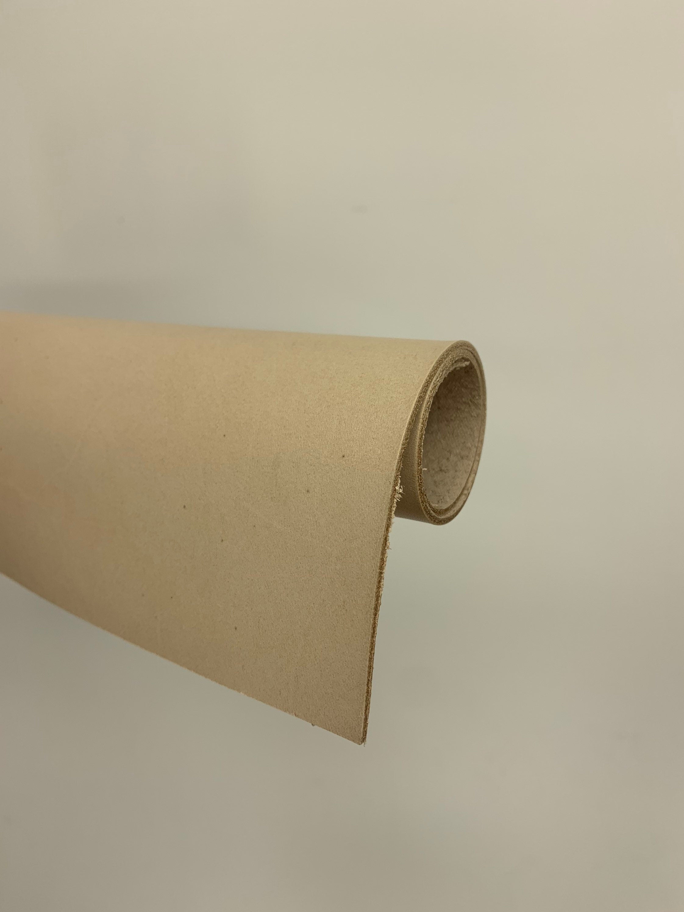 Leather Vegetable tanned brown tan beige leather sheets various colors Top Grain 1.3/1.6 mm 3-4 OZ for wallets, accessories. bags. shoes