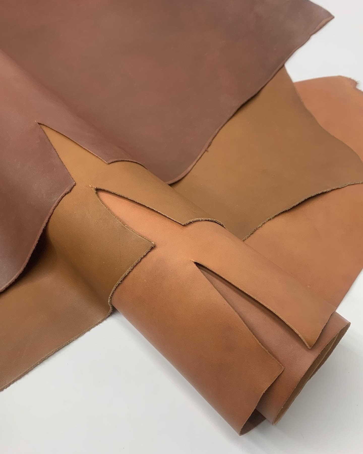 Vegetable tanned Brown Tan Chestnut brown matt leather side 1.2/1.4 mm 3-4 OZ