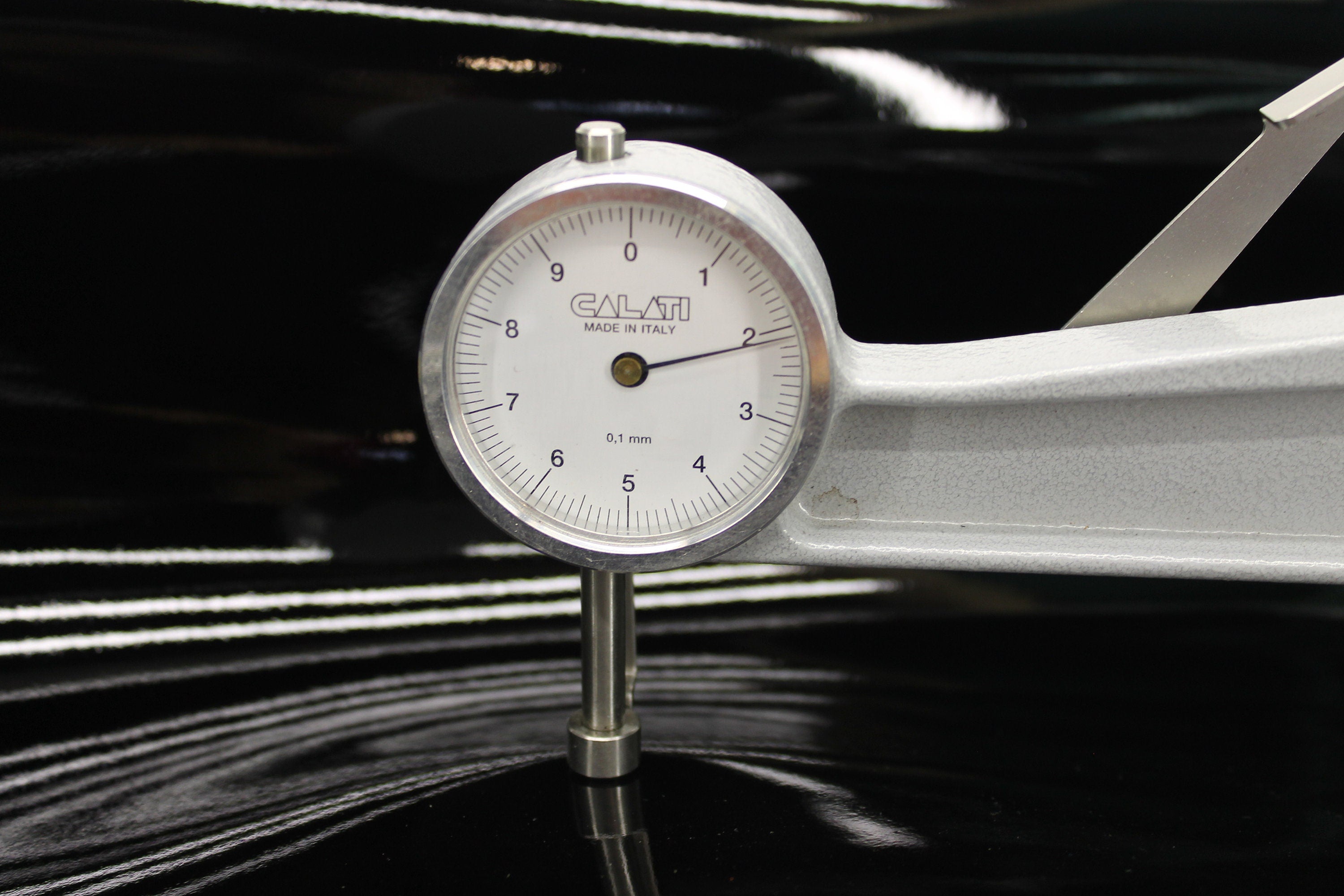 Black / Beige patent leather sheet | | 2.6-2.8 mm, 5-6 oz thick