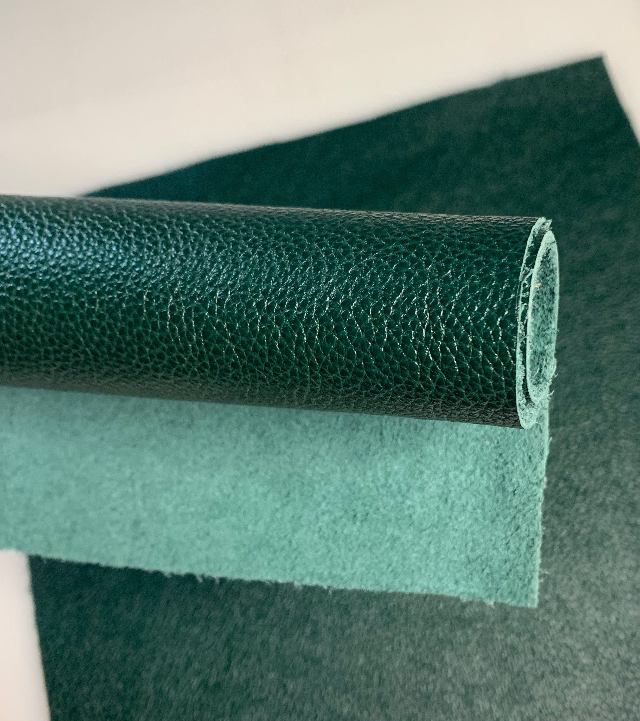 Green Emerald pebbled milled textured cow leather 1.5mm | 3-4 oz