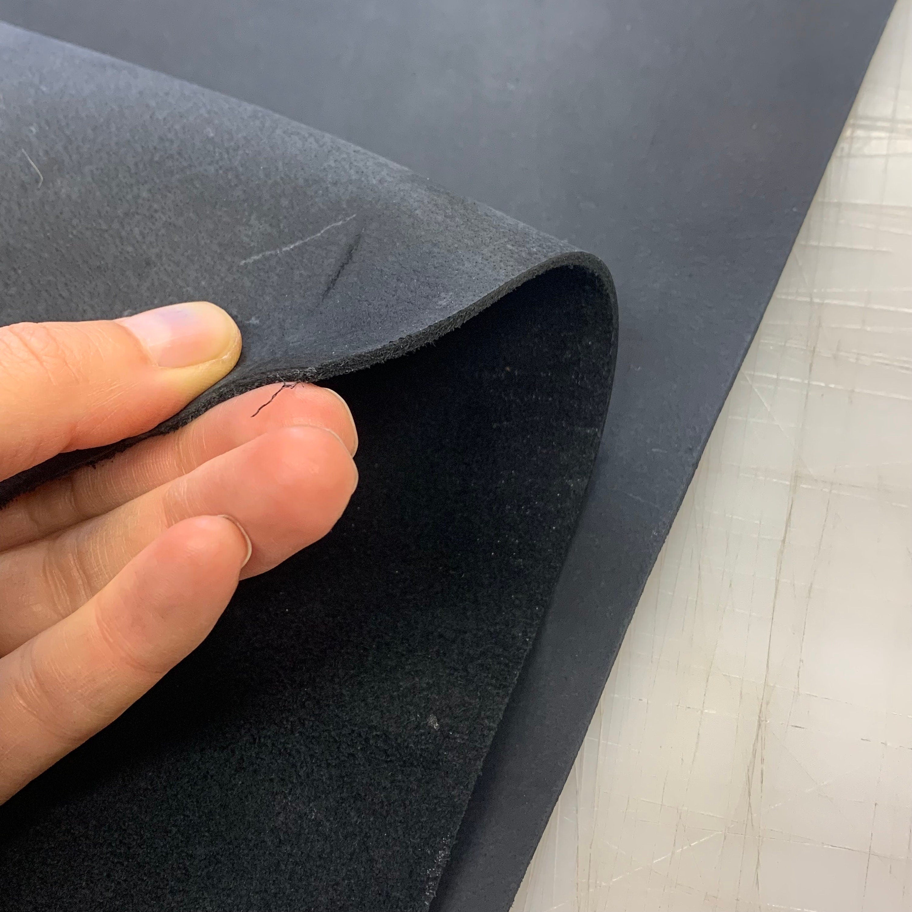 Dark blue leather oiled crazy horse | Thickness 1.8mm | 4-5 OZ|