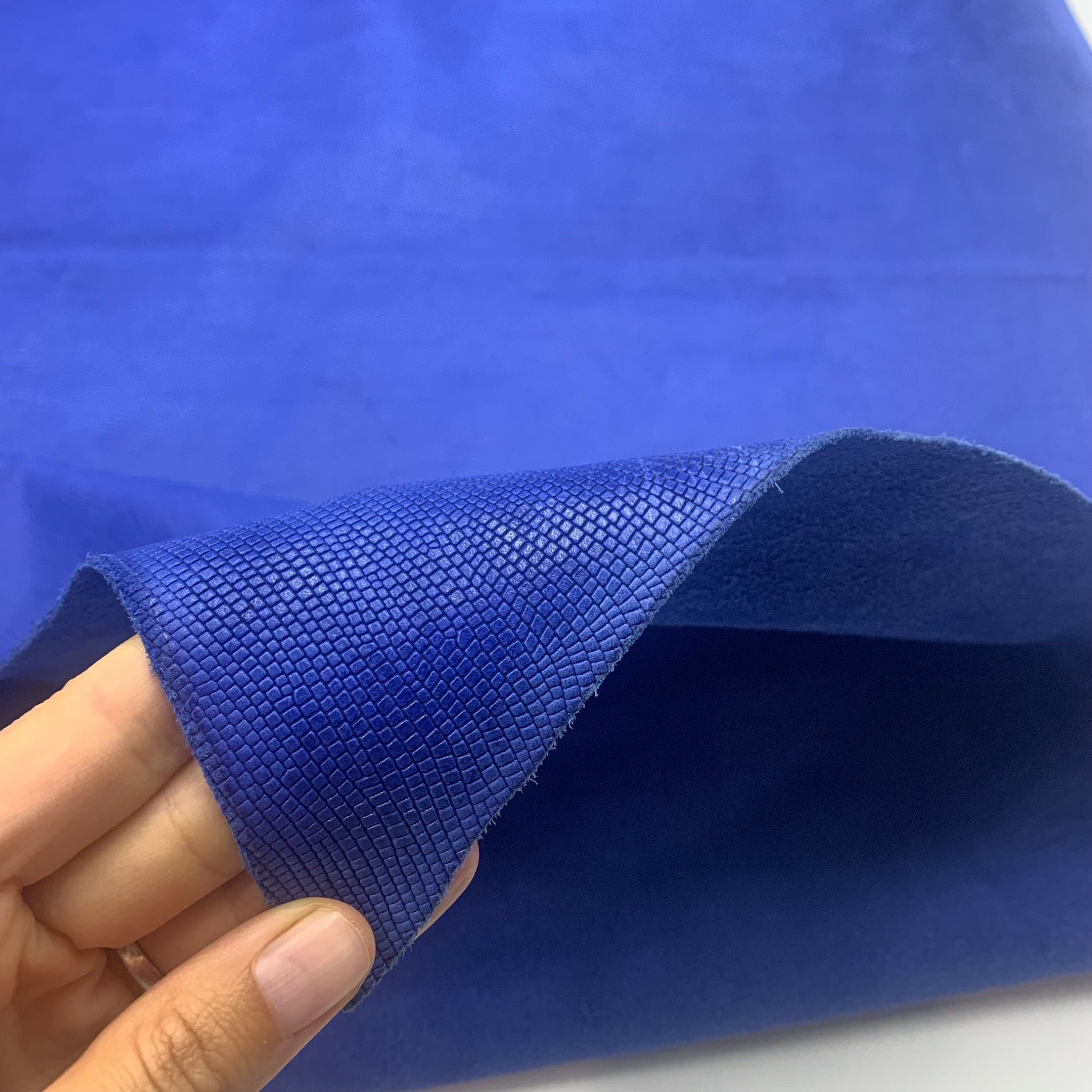 Blue leather Embossed pattern royal | natural leather 1.5 mm or 3-4 oz | Blue matt color || cow embossed hides for bags unpholstery