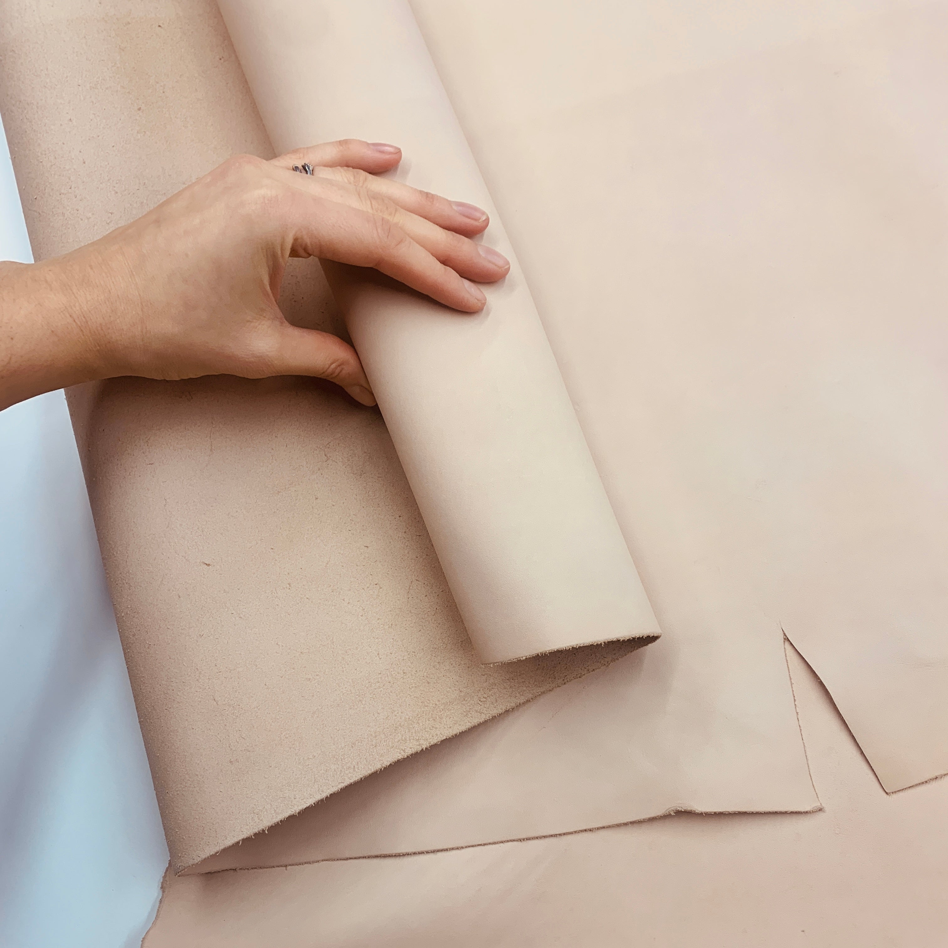 Beige Vegetable tanned cow leather Vacchetta | 1.8/2.0 mm 4 -5 oz| Real natural half skin hide | Precut sheets panels