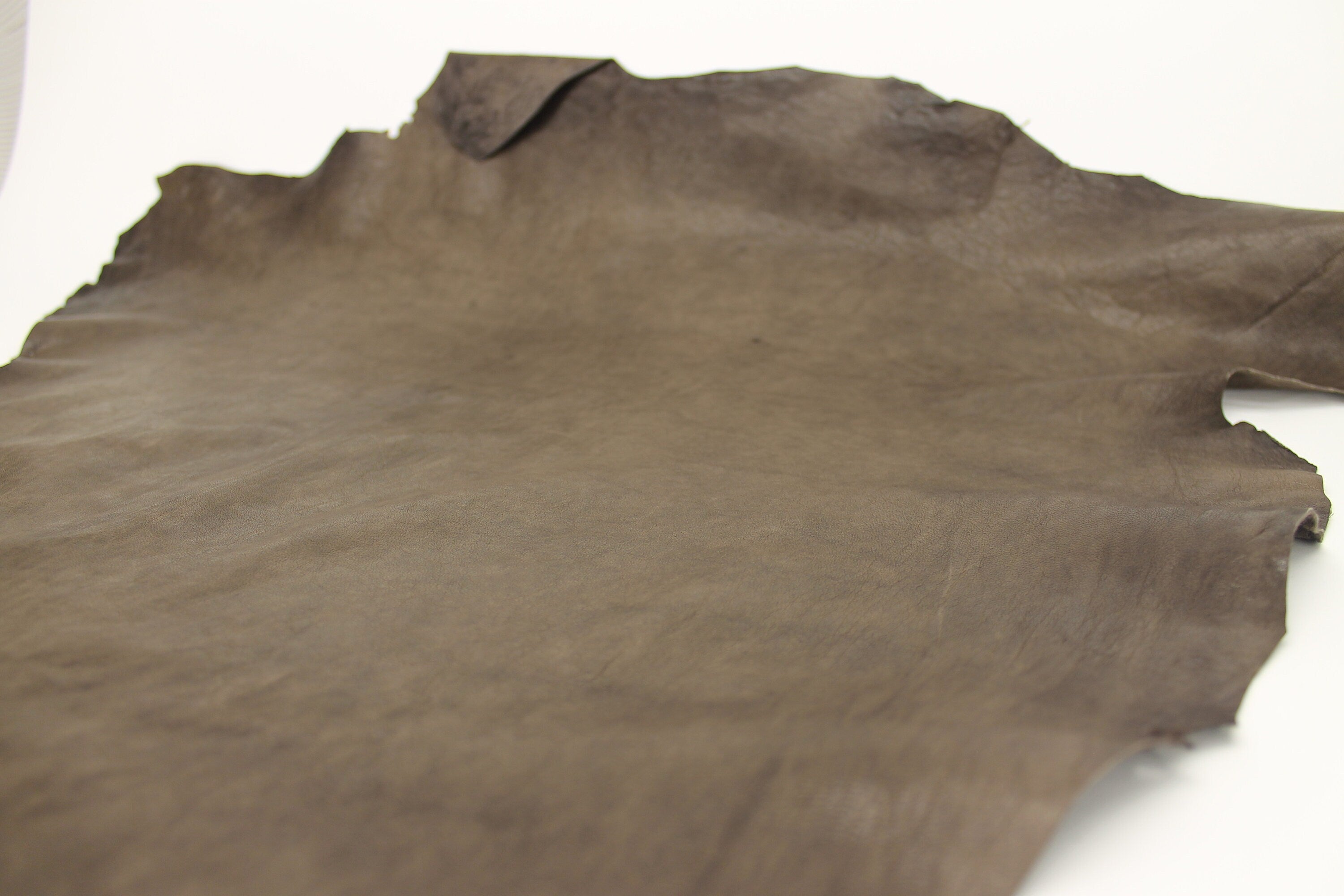 Brown textured vintage goat leather |  hide 1.0mm | 2-3 oz |