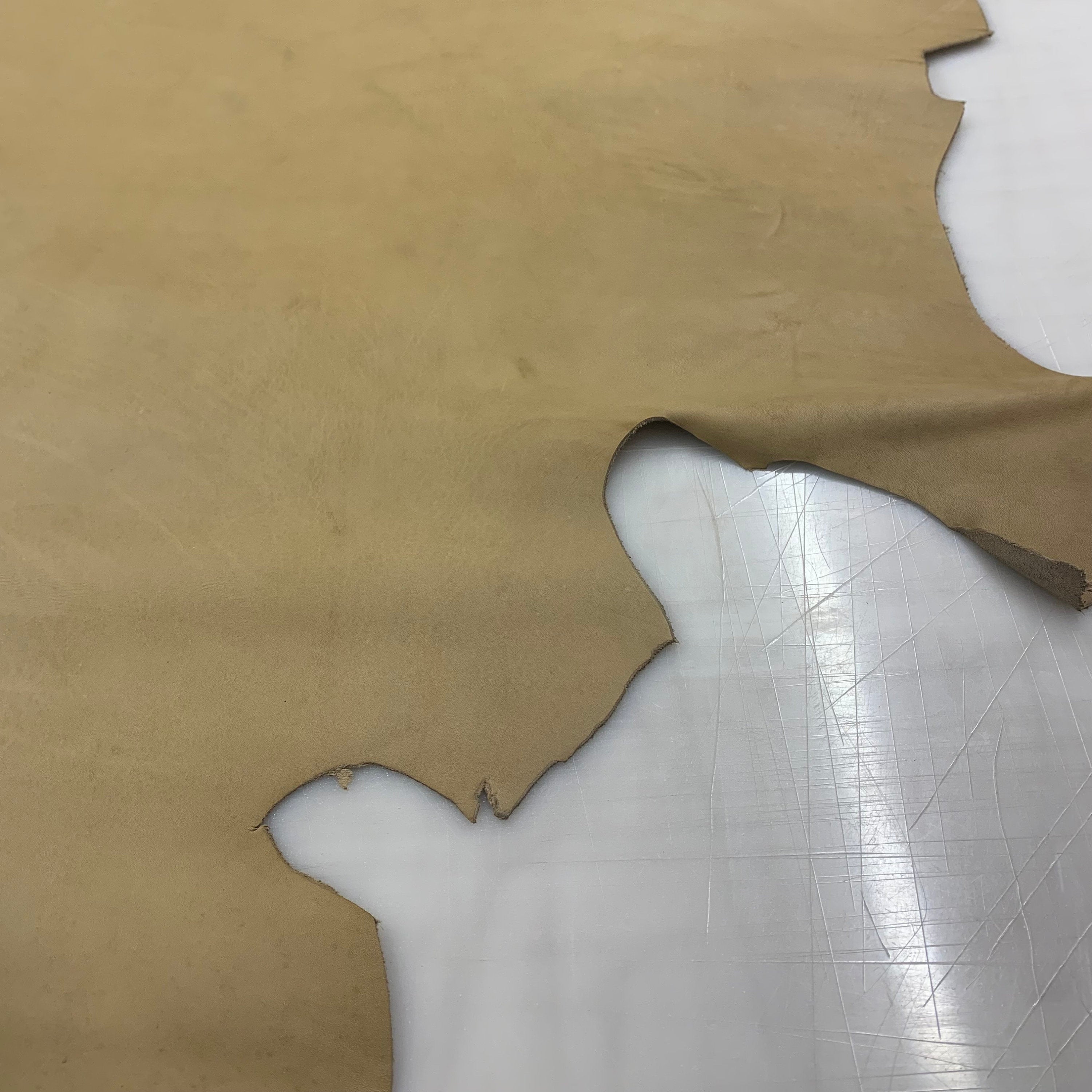 Light Brown leather Beige Antique Vintage |crazy horse|1.5mm 4 oz | distressed color | medieval rustic look