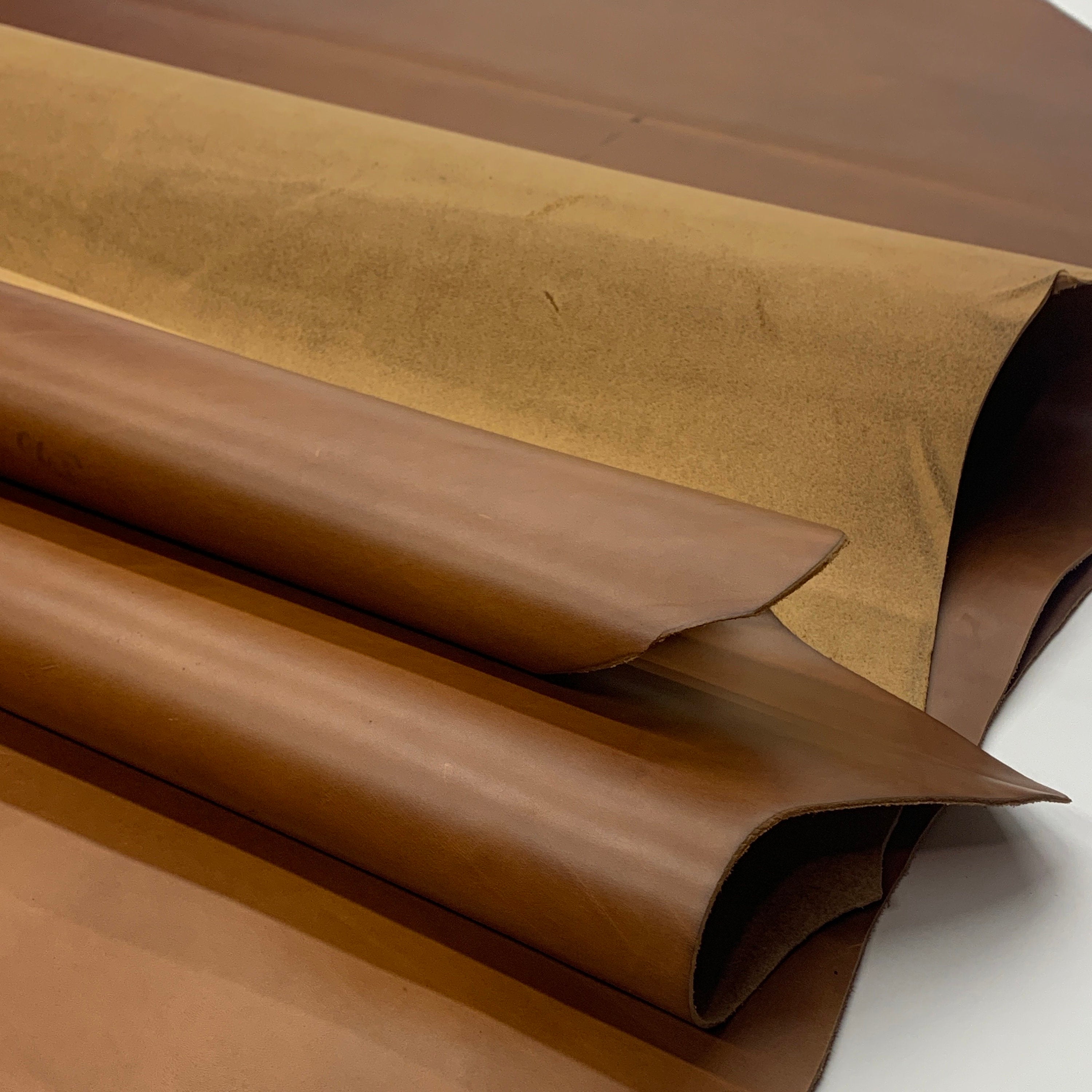Light Brown leather | Italian Vegetable Tanned | Oil tanned 100% natural | 2 mm 5 oz | Brown color | sheets pieces panels for bags, boots