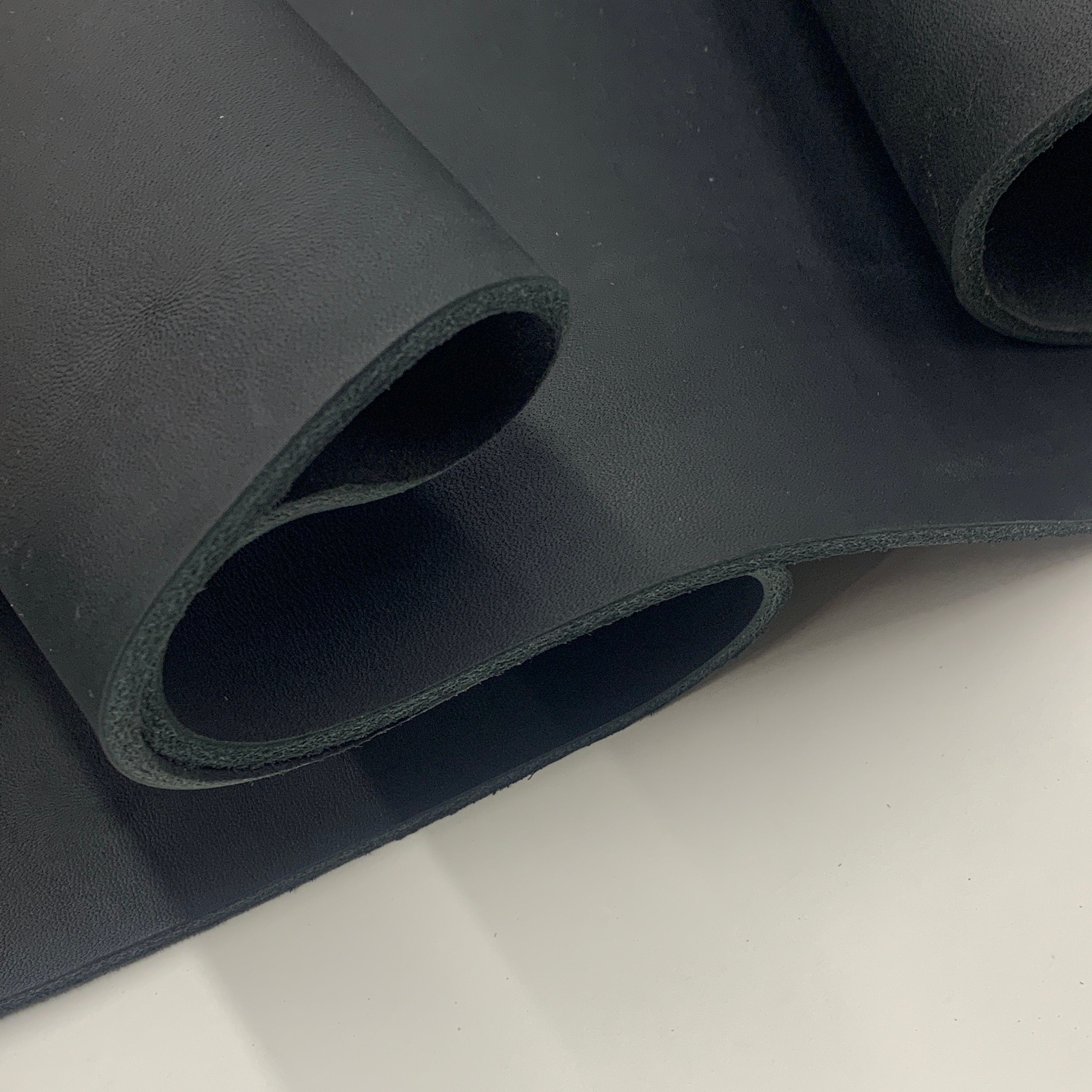 Black thick leather side | oil tan dosset | full grain 100% cowhide | 4 mm 10oz| soft for belts, bags, handles