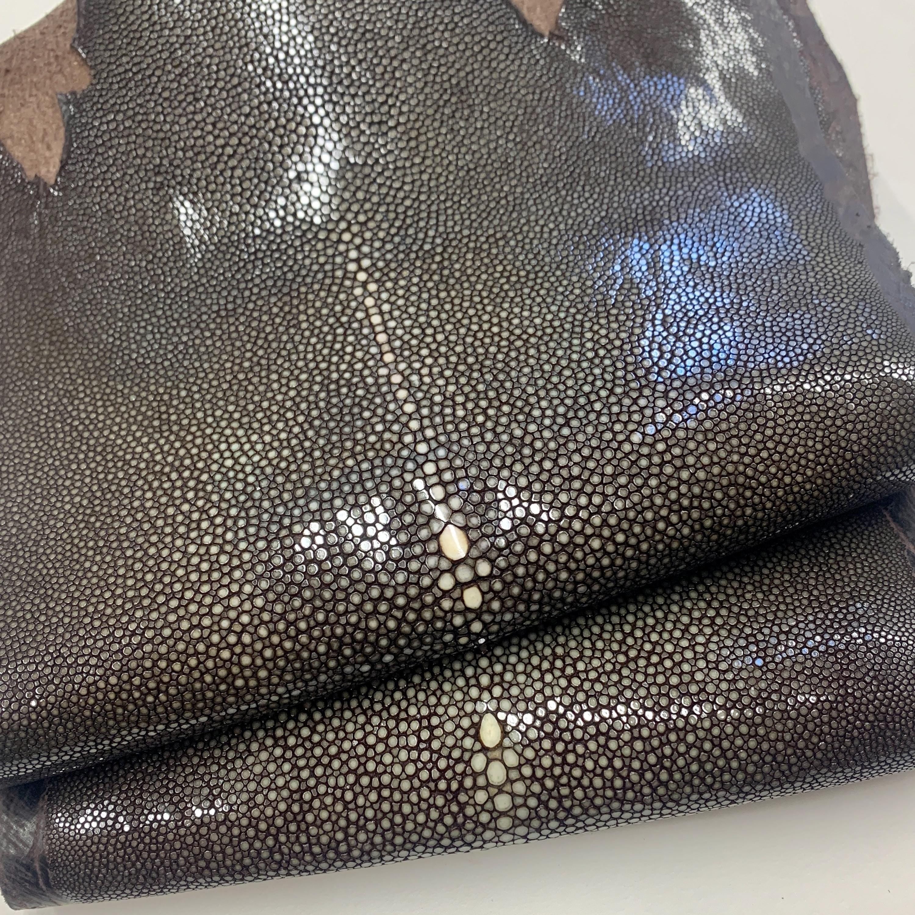 Stingray skin small hide fish skin Natural leather, brown polished surface, for bracelets chokers wallets purses watch strap luxurious