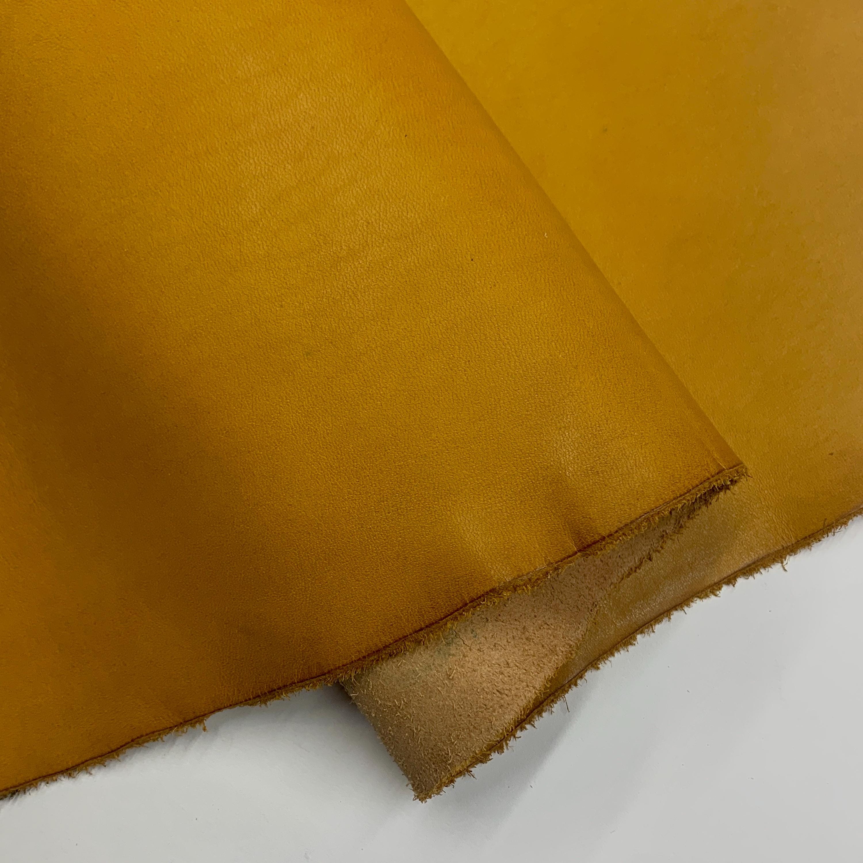 Brown Leather Yellow orange Vegetable tanned Italian | mid-soft natural | 1.6 mm 4 oz | calf belly | sheets panels for bags shoes crafts