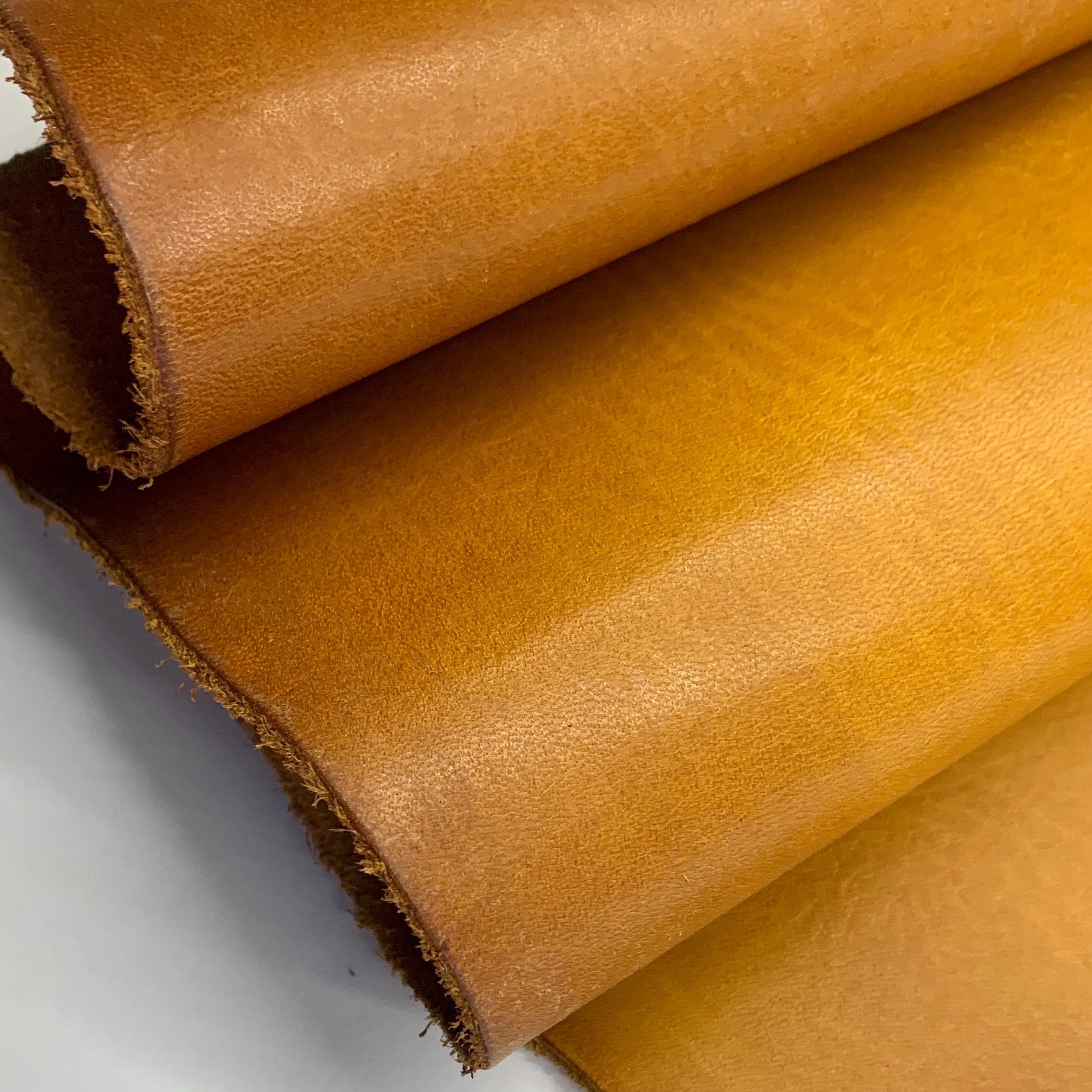 Cognac Leather Tan Vegetable tanned Italian | mid-soft natural | 1.6 mm 4 oz | calf belly | sheets panels for bags shoes crafts