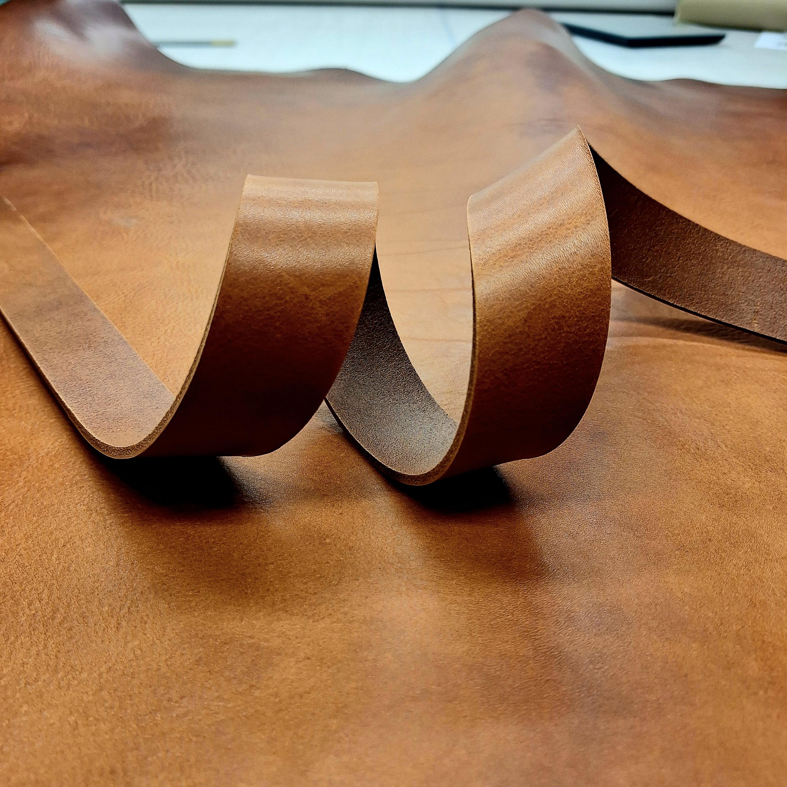Dark Brown leather strap | belt blank | 130 cm, 51 inch long | 3.5-4.5 mm, 9-10-11 oz thick